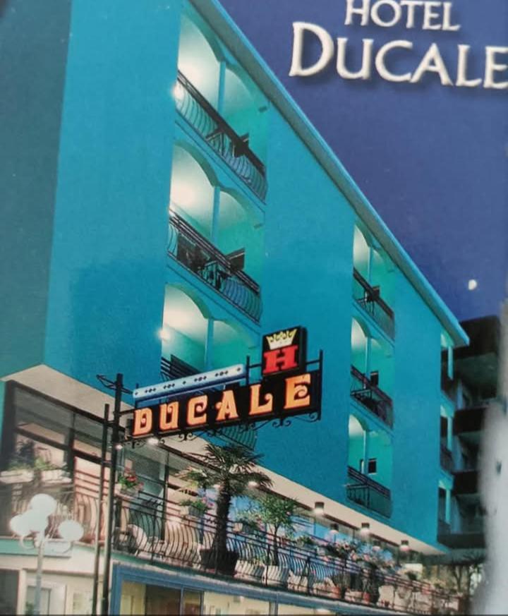 Hotel Ducale Bellaria-Igea Marina Exteriör bild
